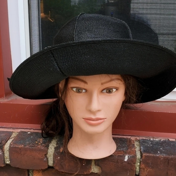 - Vintage Black woven floppy  hat - Picture 12 of 13